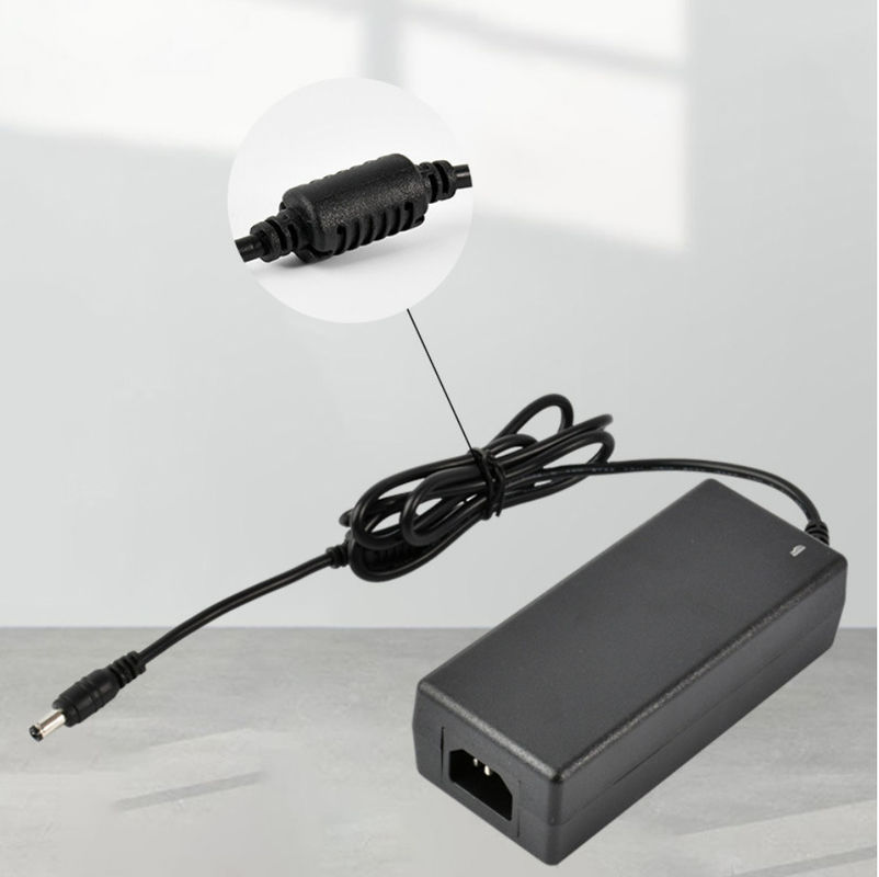 Nguồn điện mô-đun LED 5A Bộ nguồn LED DC 12V để bàn Màu đen Nguồn điện cho đèn dải LED